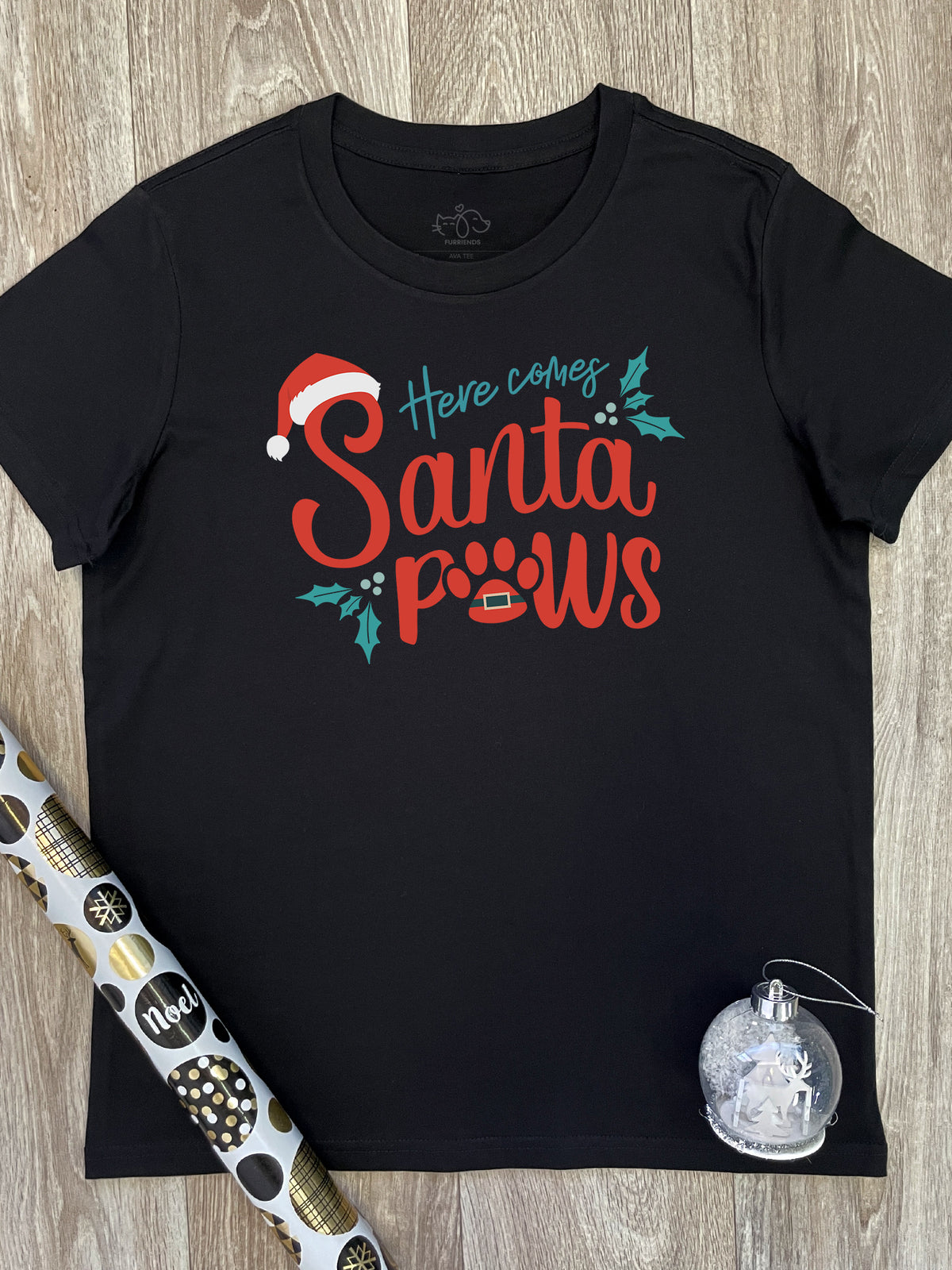 Here Comes Santa Paws Ava Women&#39;s Regular Fit Tee