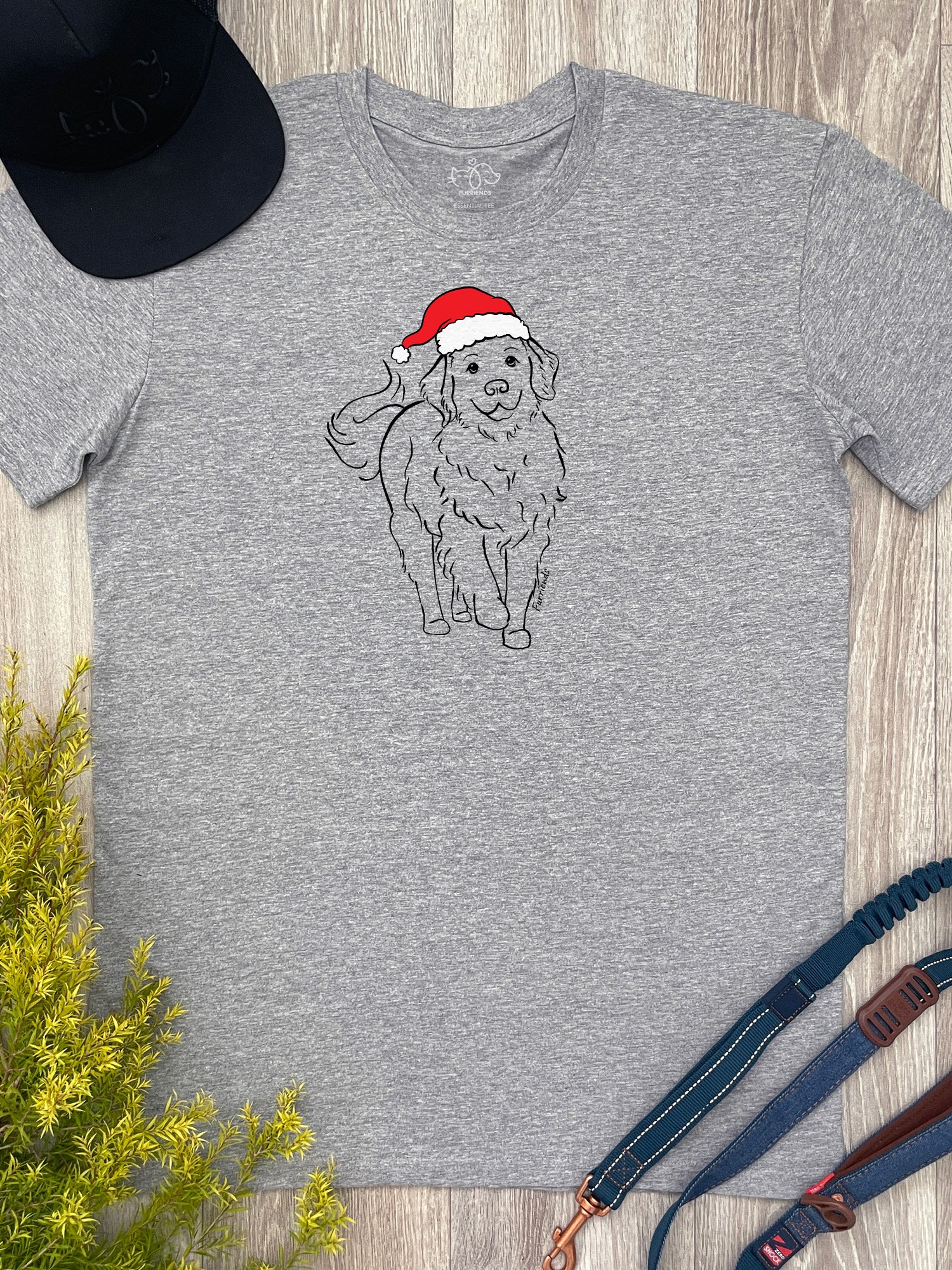 Golden Retriever Christmas Edition Essential Unisex Tee