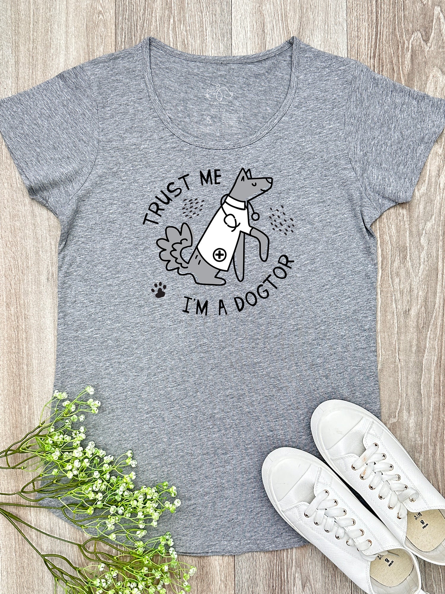 Trust Me I'm A Dogtor Remi Women's Tee