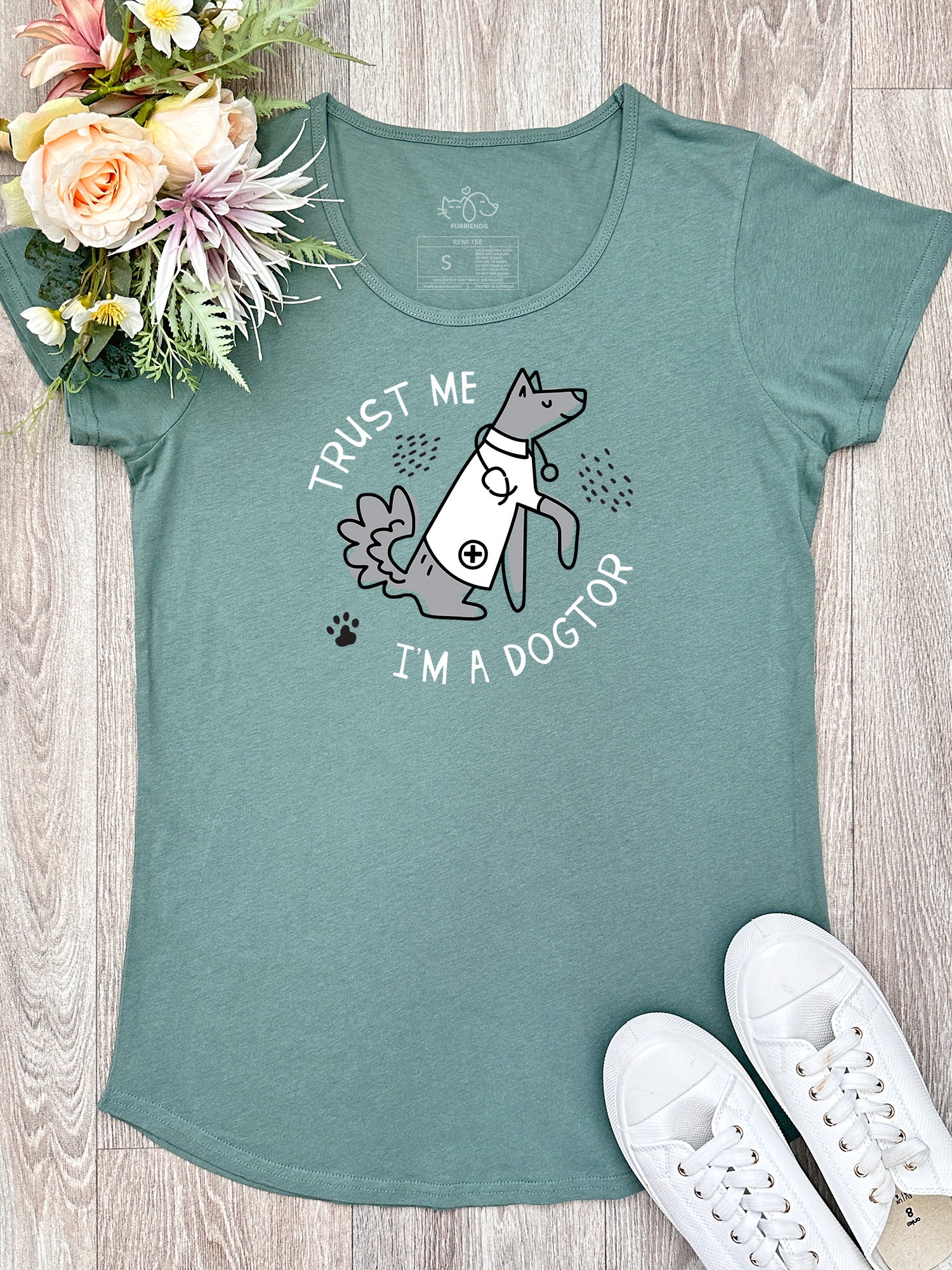 Trust Me I'm A Dogtor Remi Women's Tee