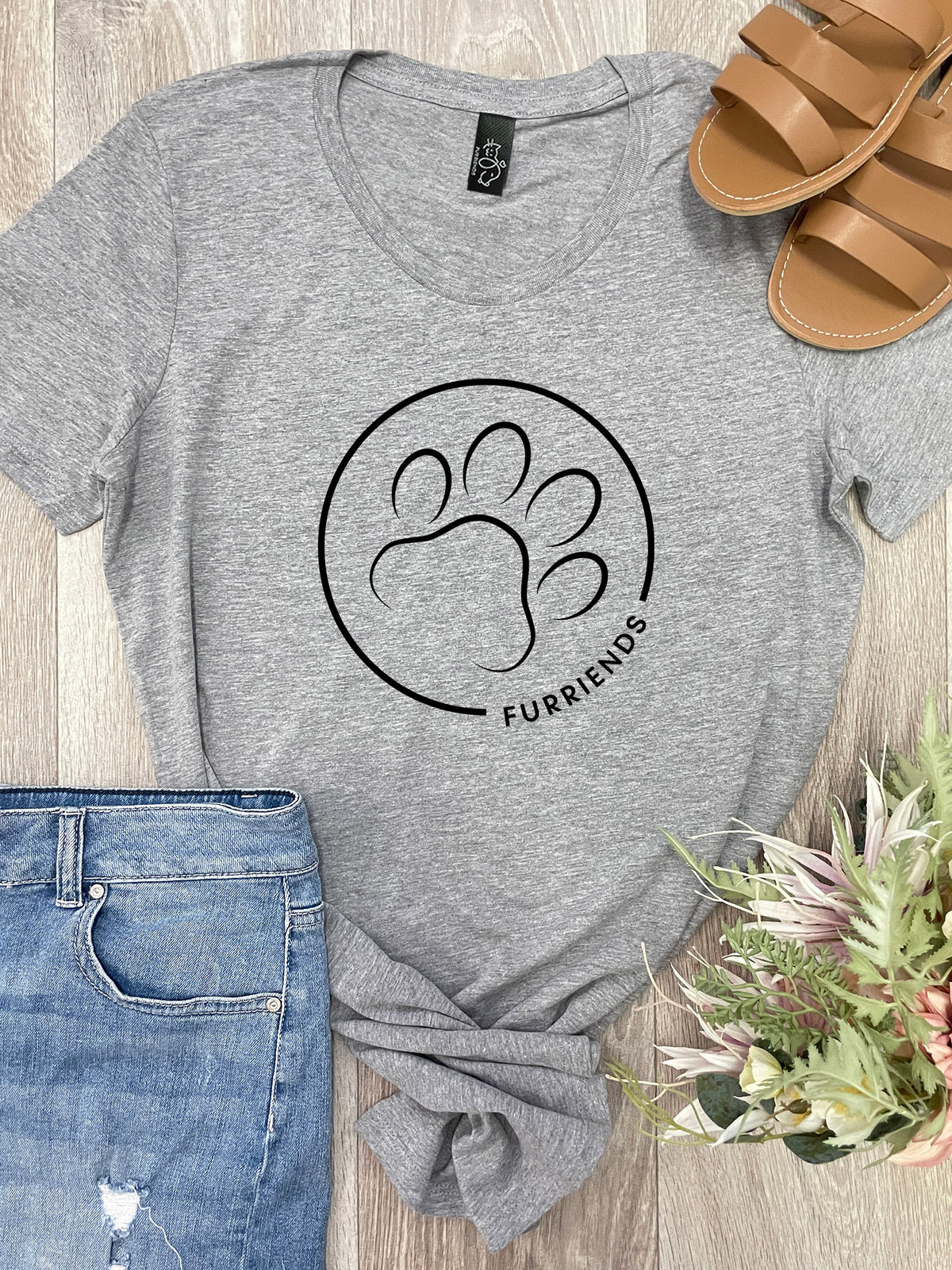 Dog paw outlet print t shirt